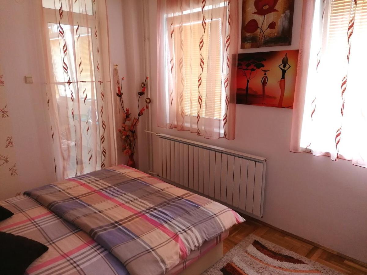 Apartman Nena Nova Varos Luaran gambar