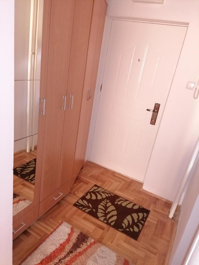 Apartman Nena Nova Varos Luaran gambar